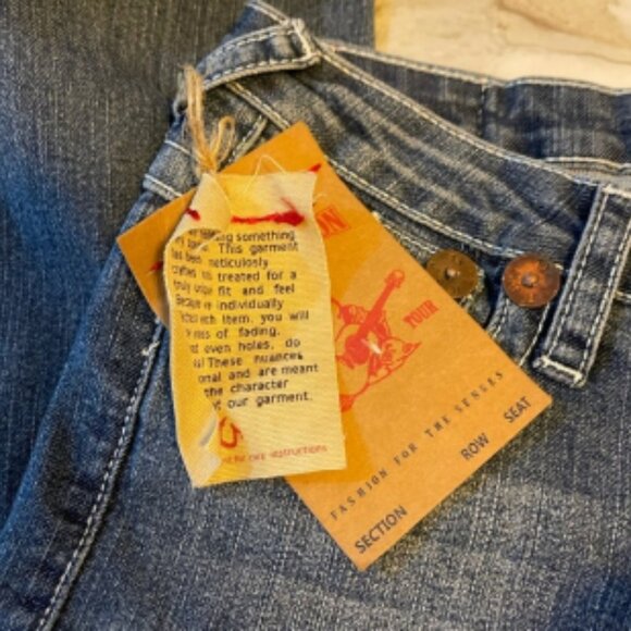 CLEARANCE 🔥just today 🌸TRUE RELIGION jeans - Picture 5 of 6